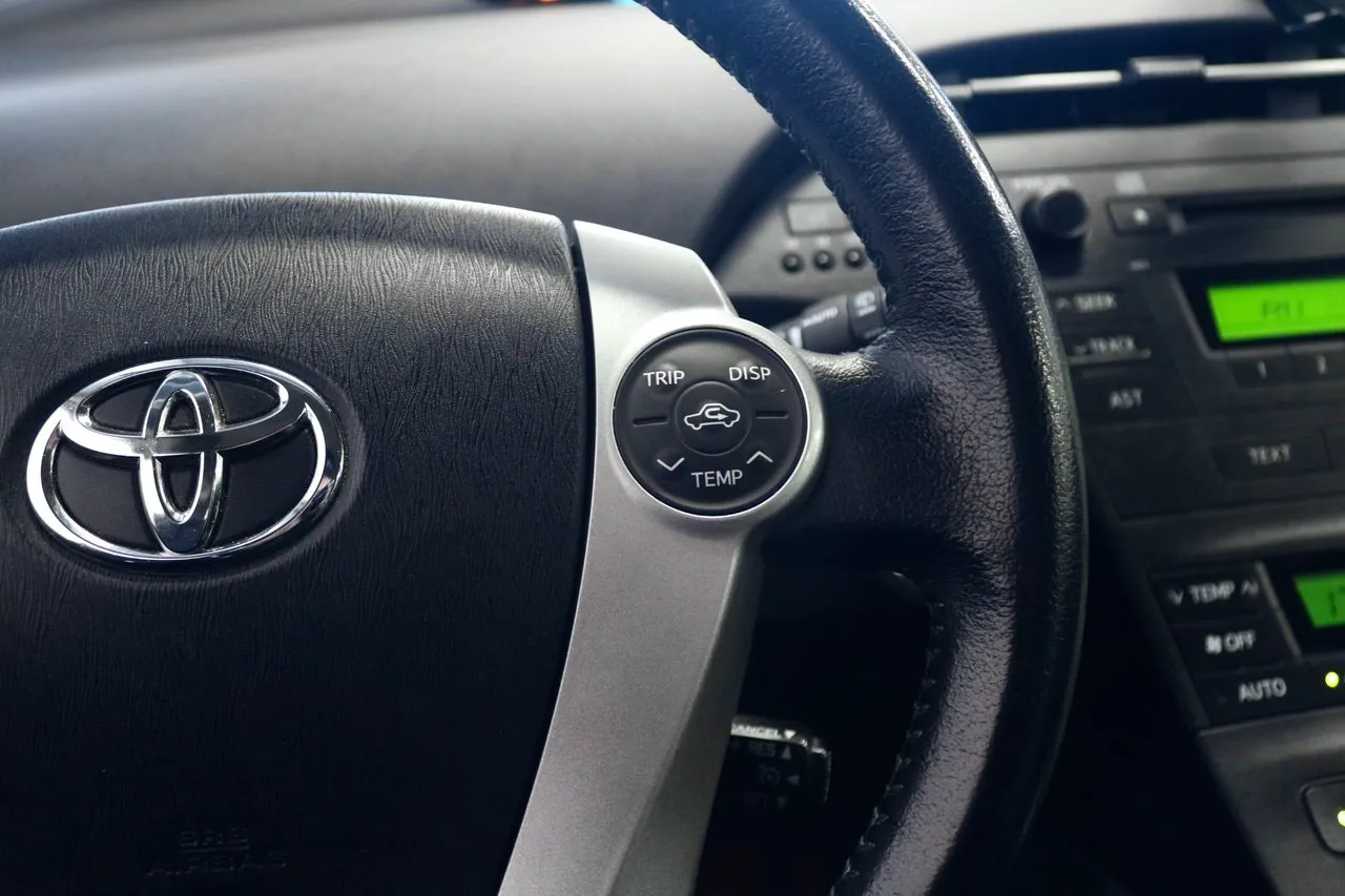 Vehicle image 11