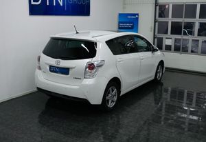 Toyota Verso bild 2