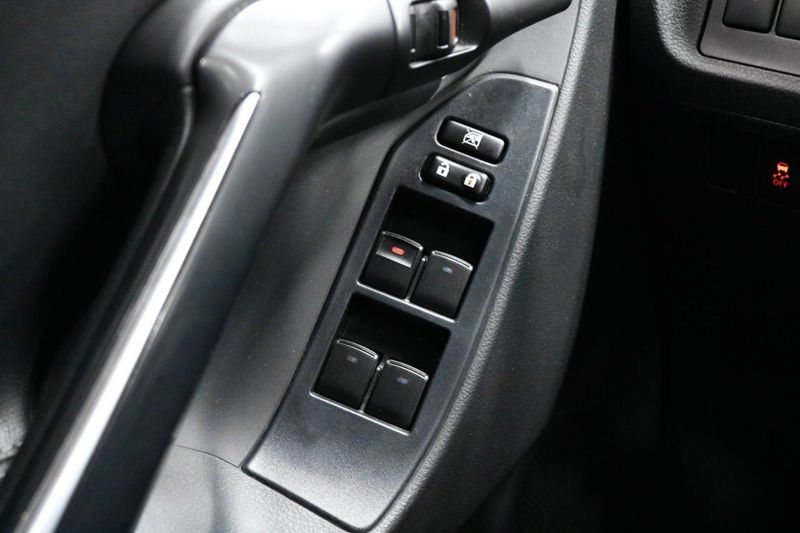 Toyota Verso bild 24