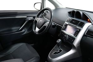 Toyota Verso bild 7