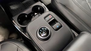 Ford Mustang Mach-E bild 16