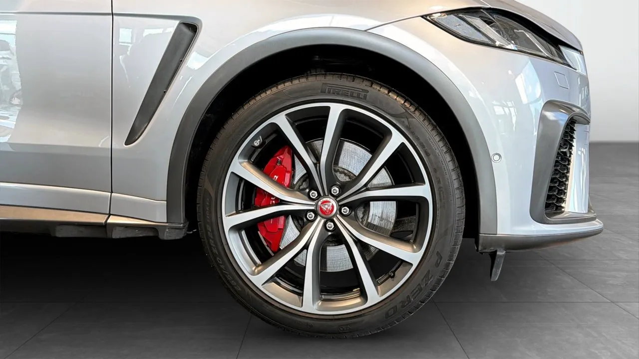Vehicle image 8
