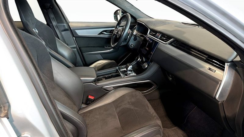 Jaguar F-Pace bild 3