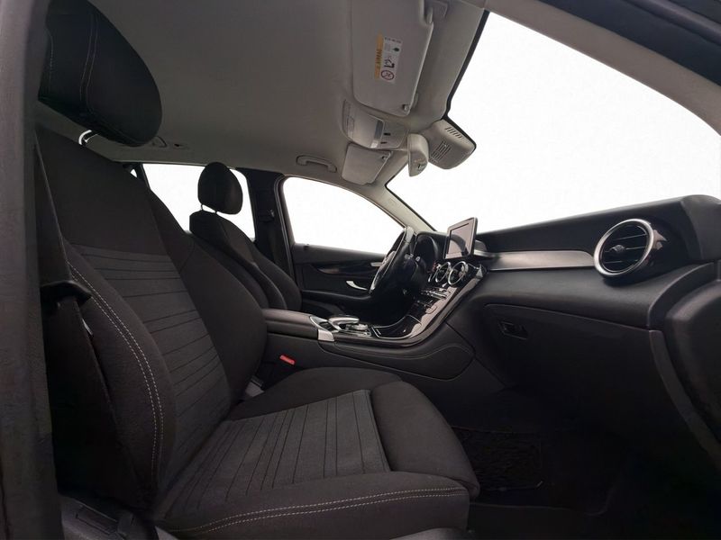 Mercedes GLC220 bild 17