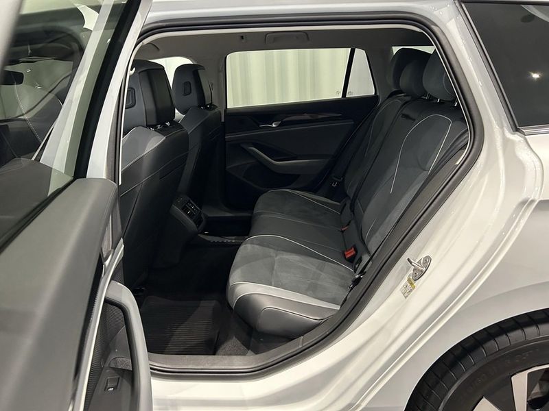 Volkswagen Passat bild 8