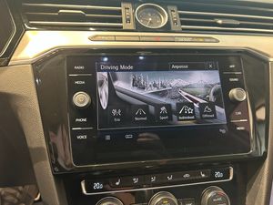 Volkswagen Passat bild 11