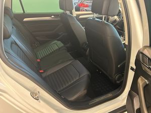 Volkswagen Passat bild 8