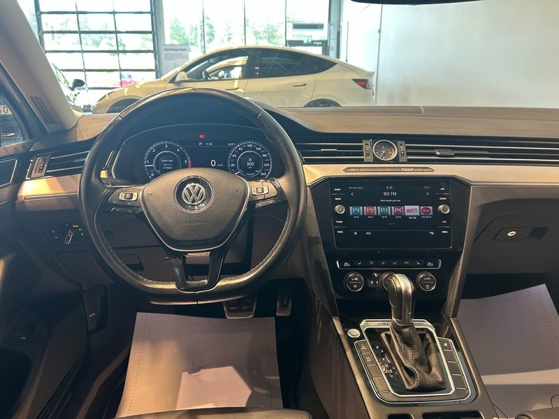 Volkswagen Passat bild 6