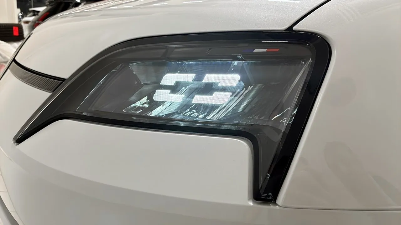 Vehicle image 22