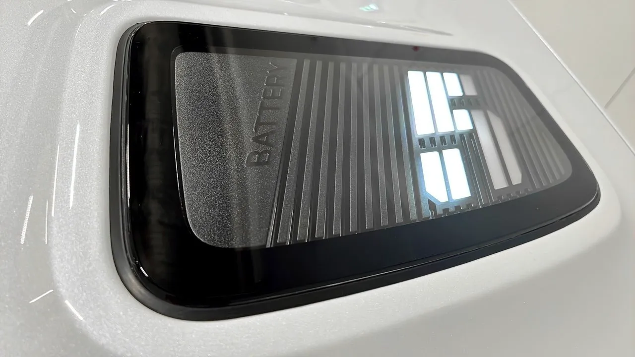 Vehicle image 20