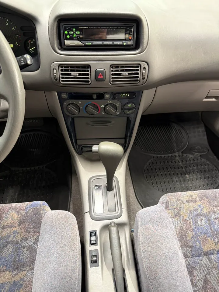 Vehicle image 14