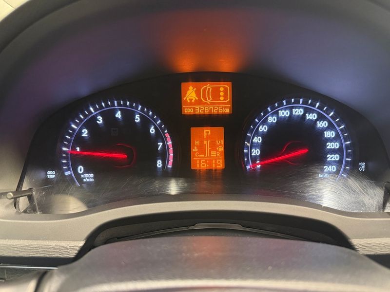Toyota Avensis bild 17
