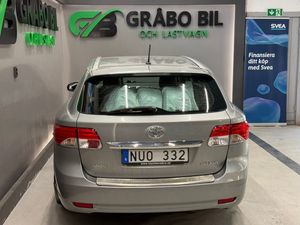 Toyota Avensis bild 8
