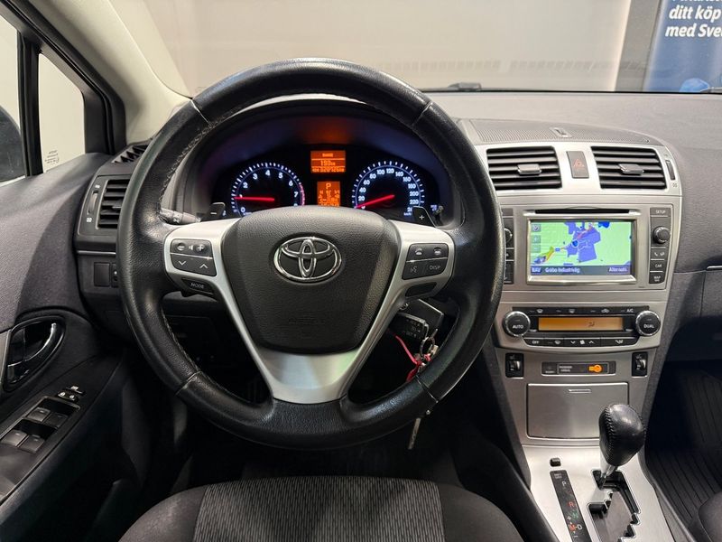 Toyota Avensis bild 15