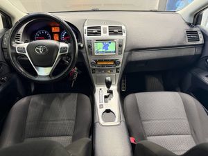 Toyota Avensis bild 13