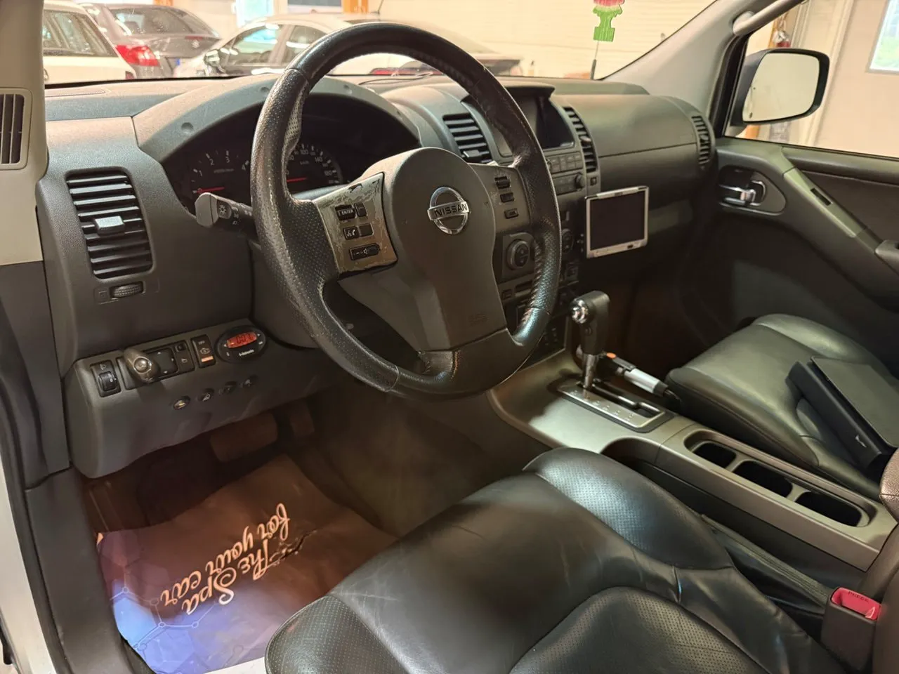 Vehicle image 7