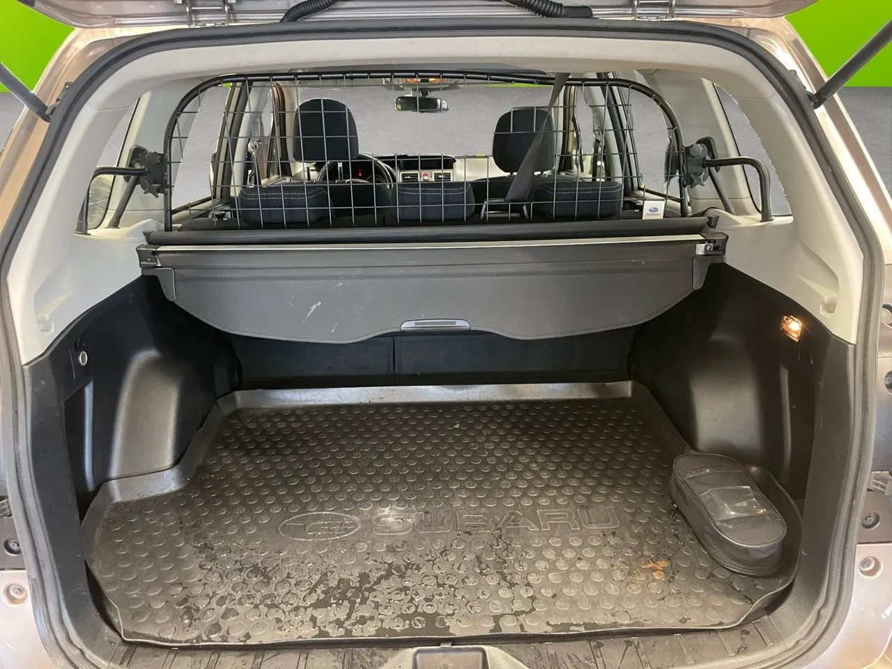 Vehicle image 14