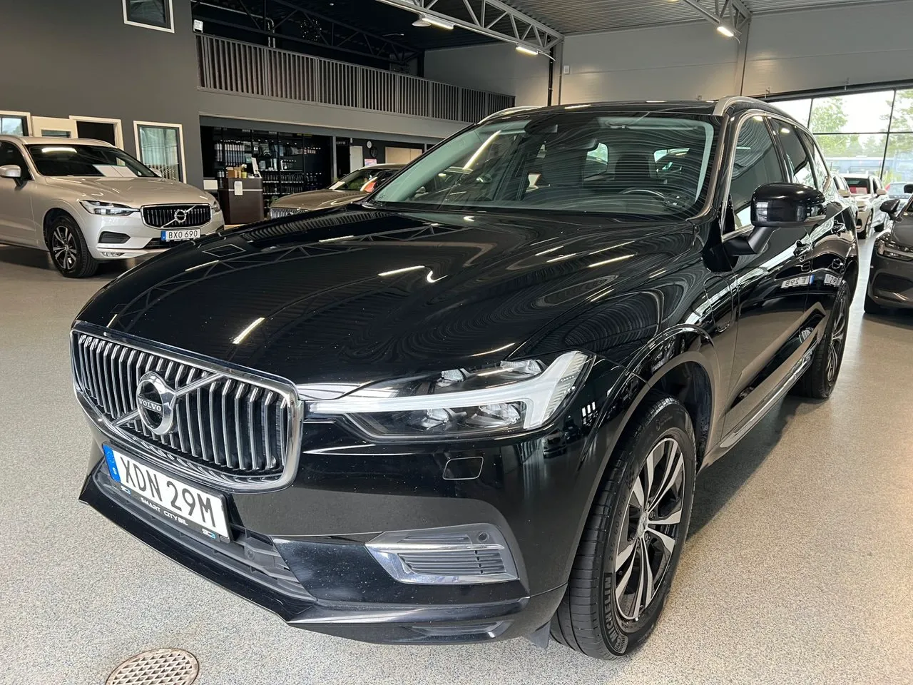 Vehicle image 7