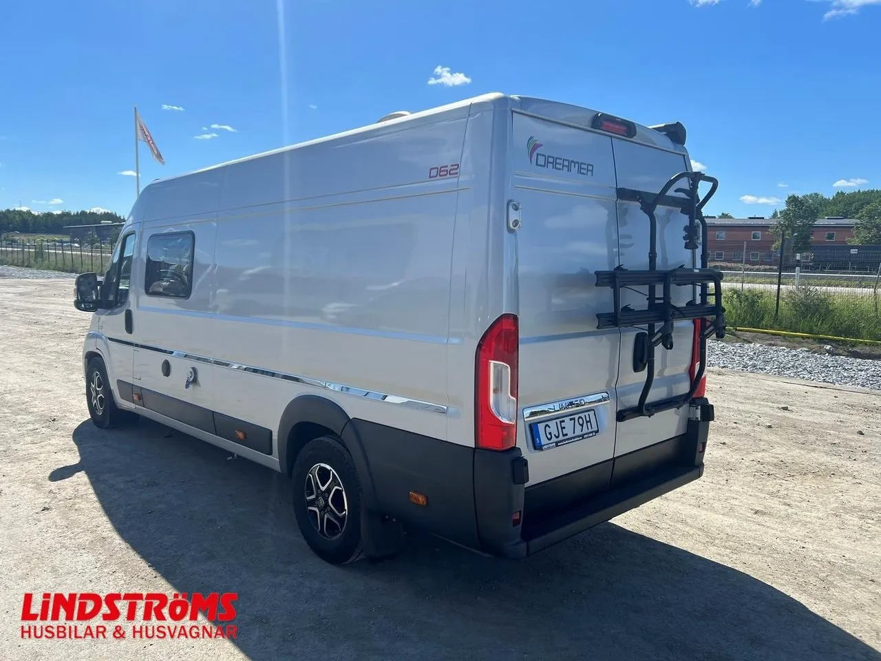 Vehicle image 22