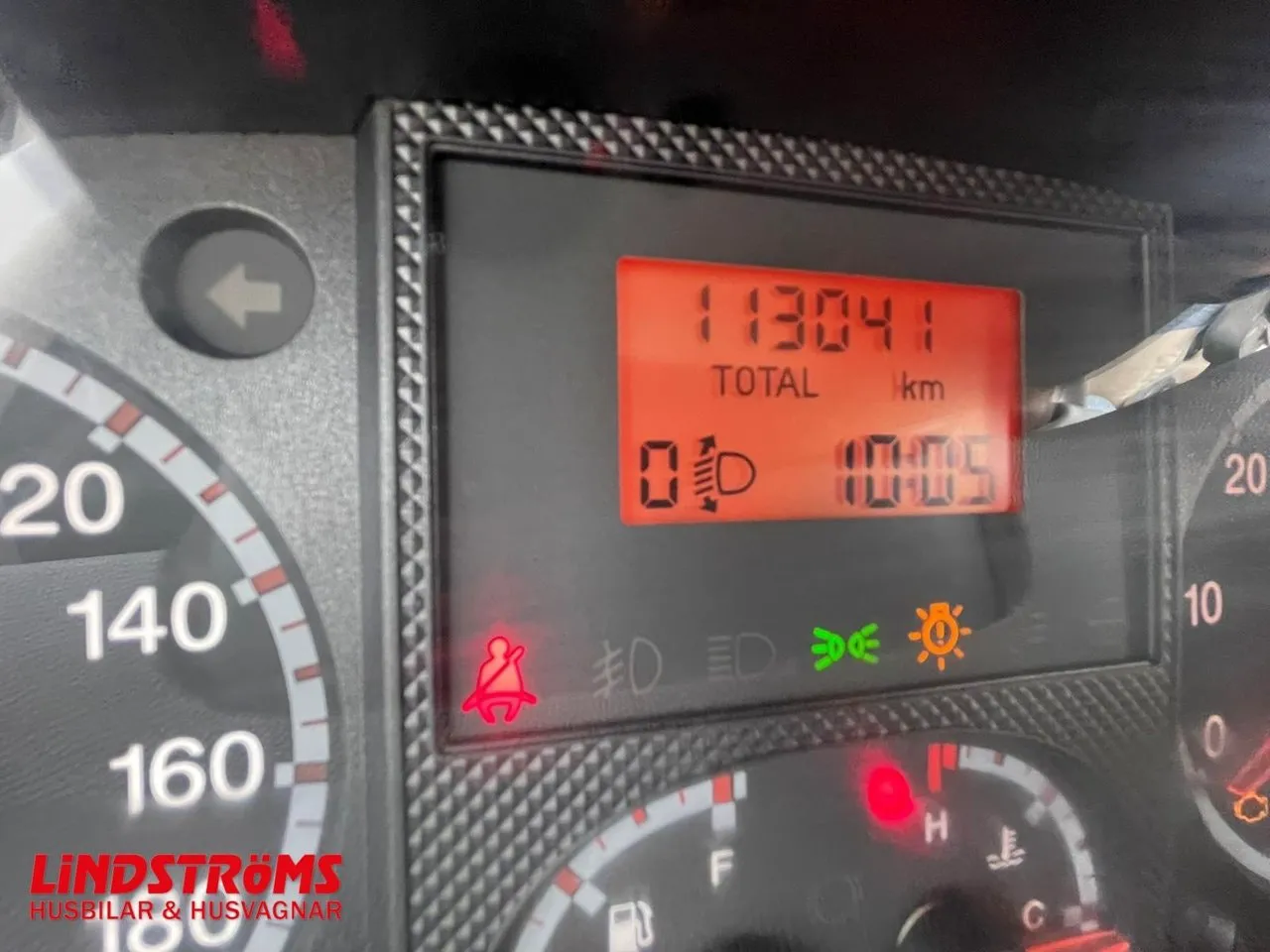 Vehicle image 25