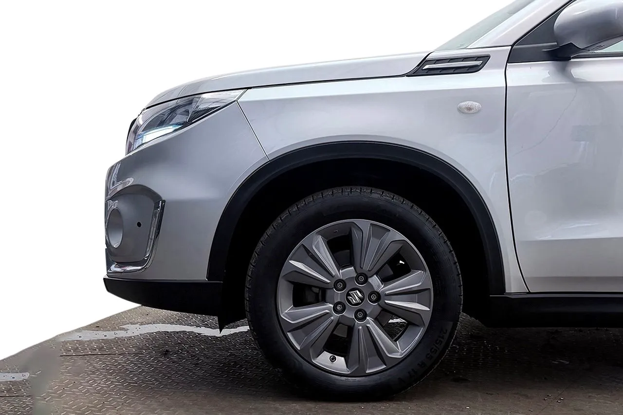 Vehicle image 10