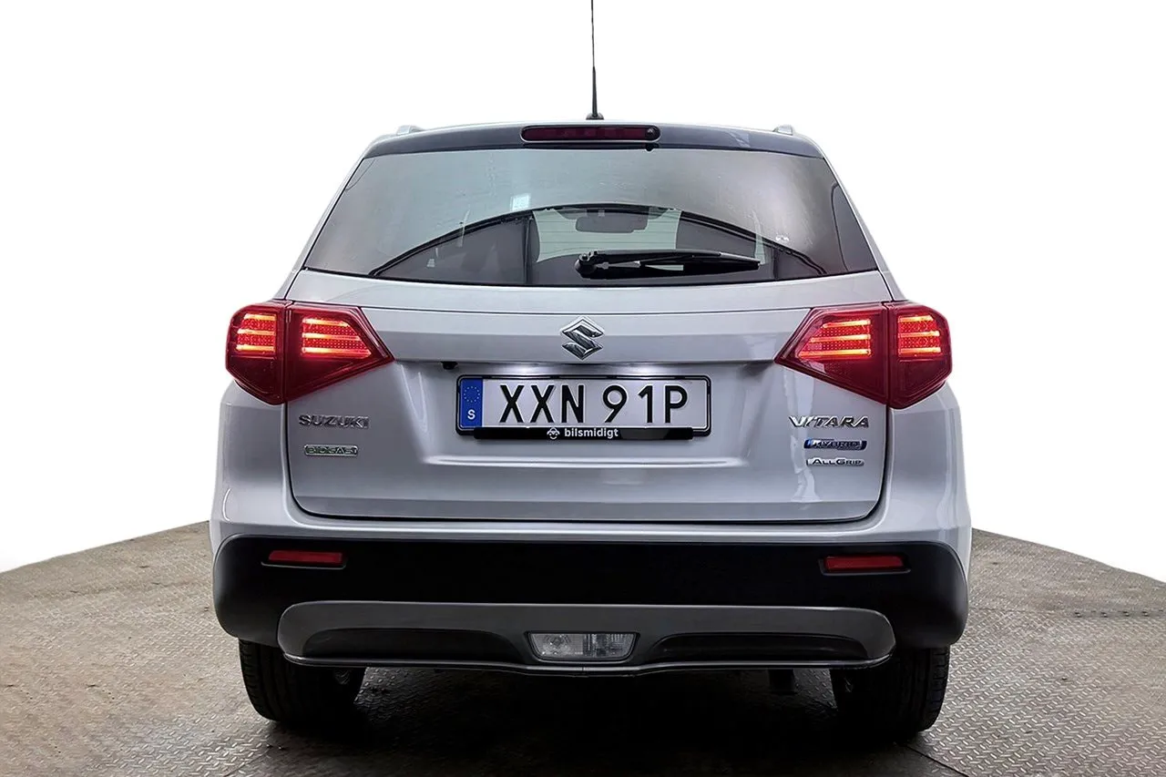 Vehicle image 6