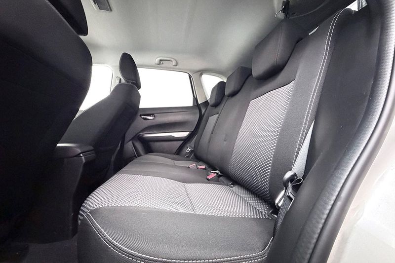 Suzuki Vitara bild 14