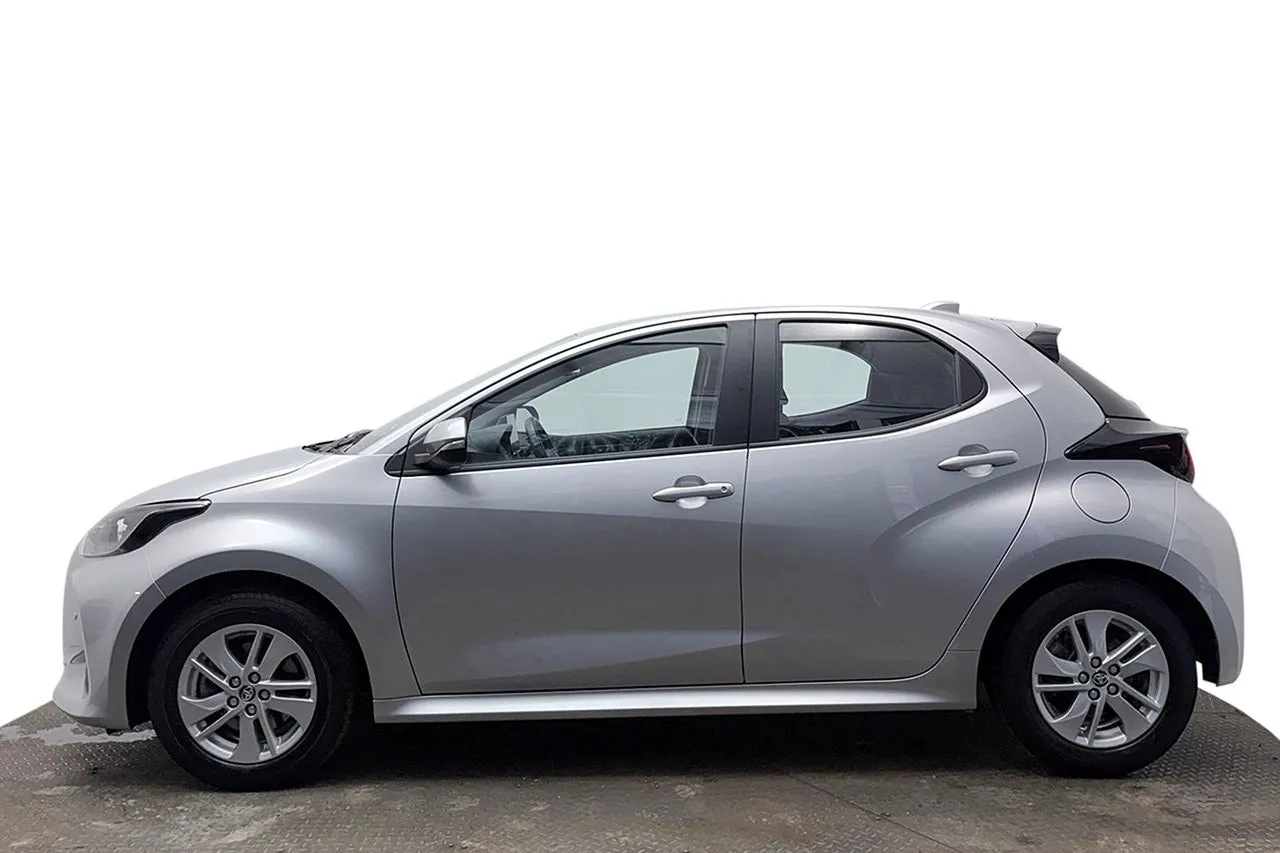 Vehicle image 8