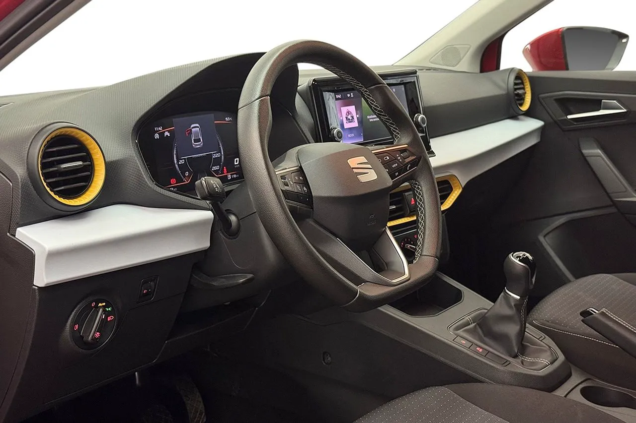 Vehicle image 12