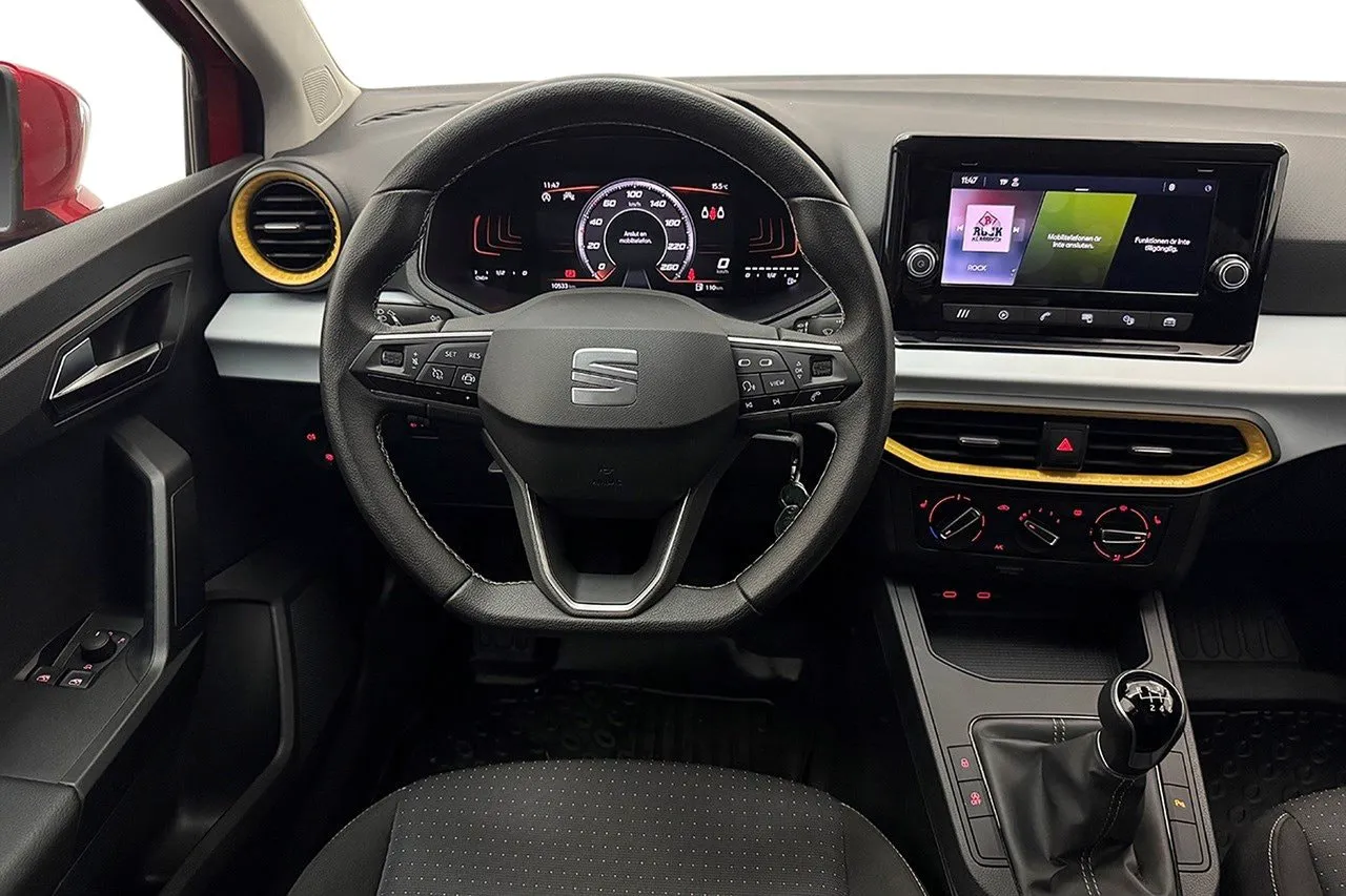 Vehicle image 16