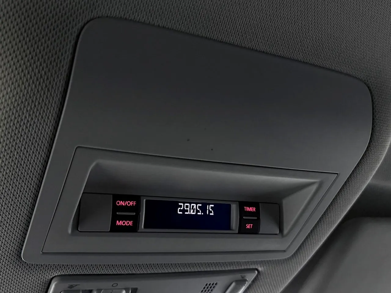Vehicle image 25