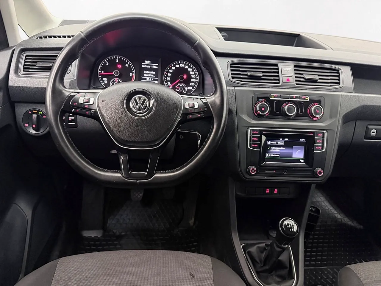 Vehicle image 16