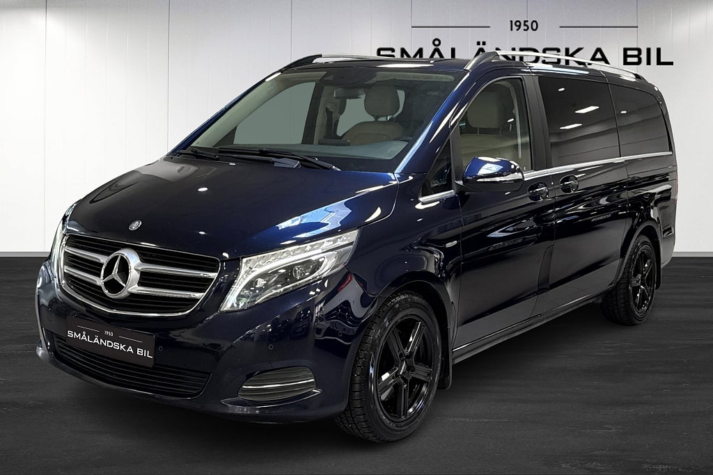 Mercedes V220