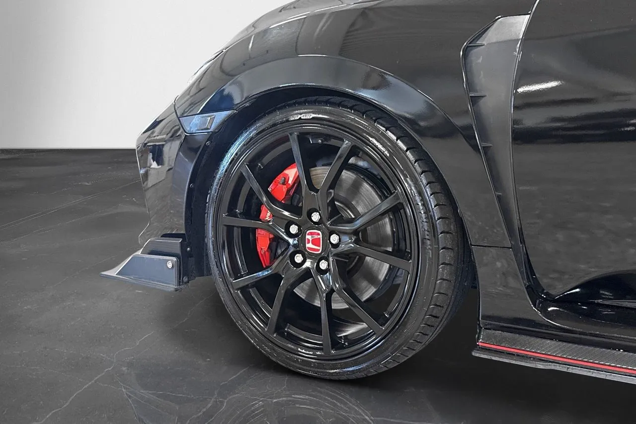 Vehicle image 23