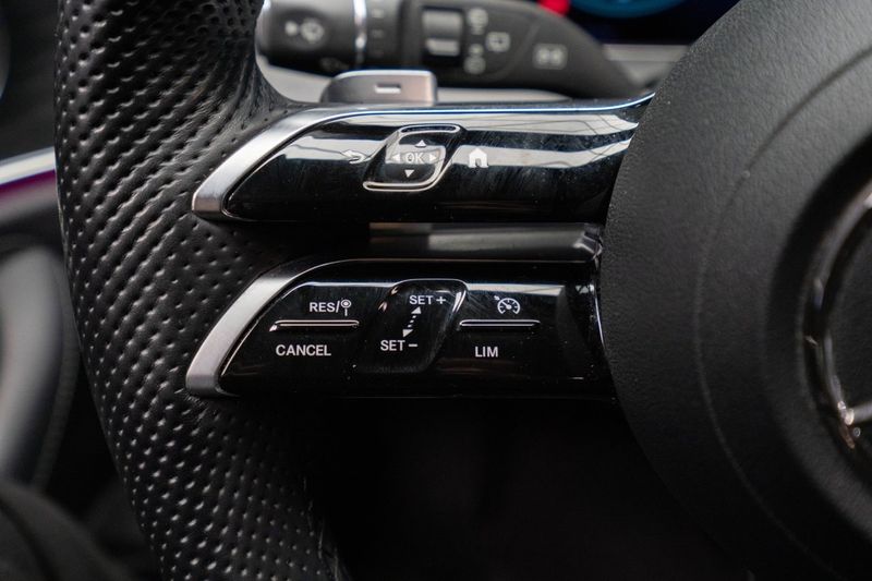 Mercedes E300 bild 16