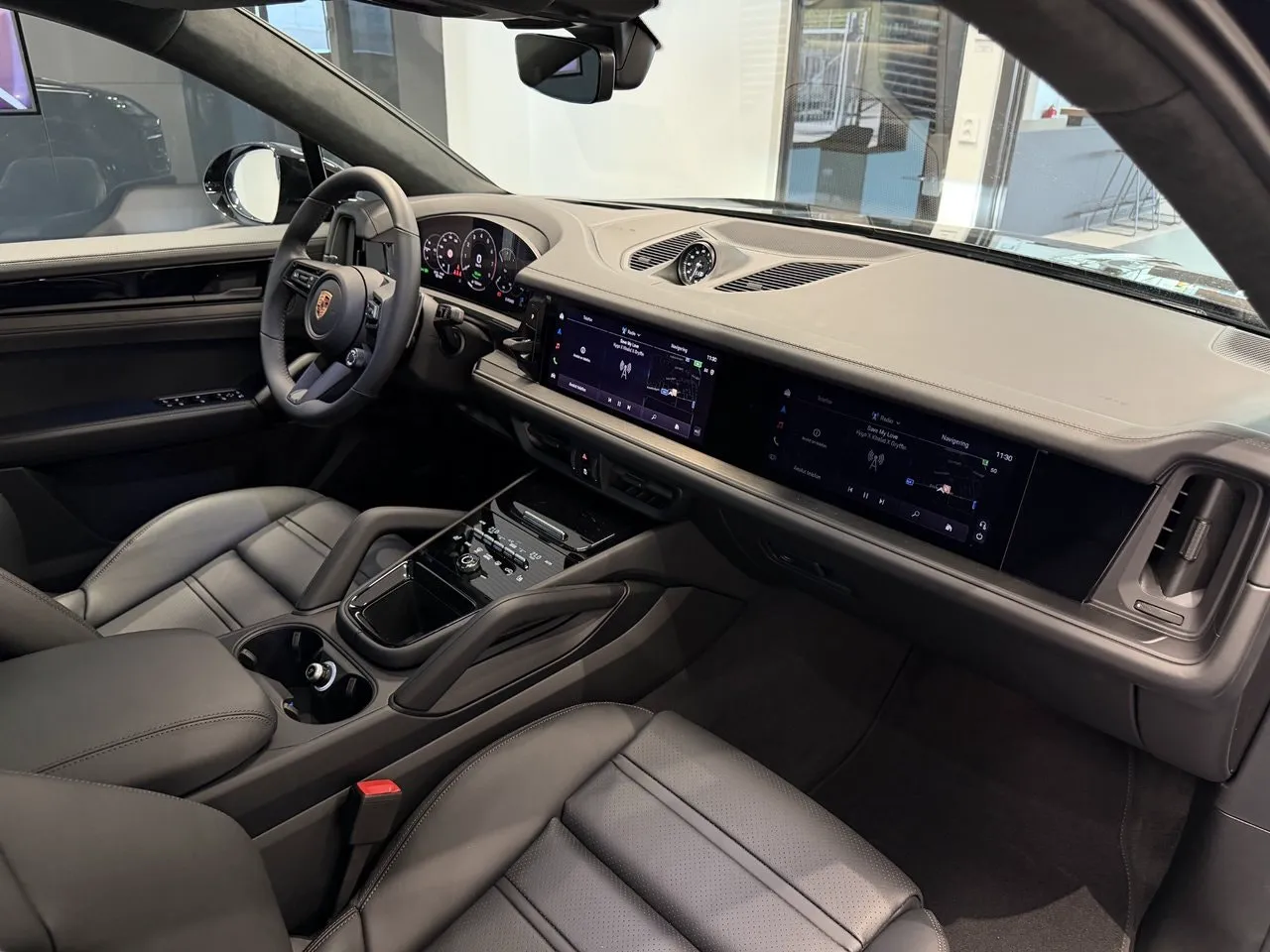 Vehicle image 25