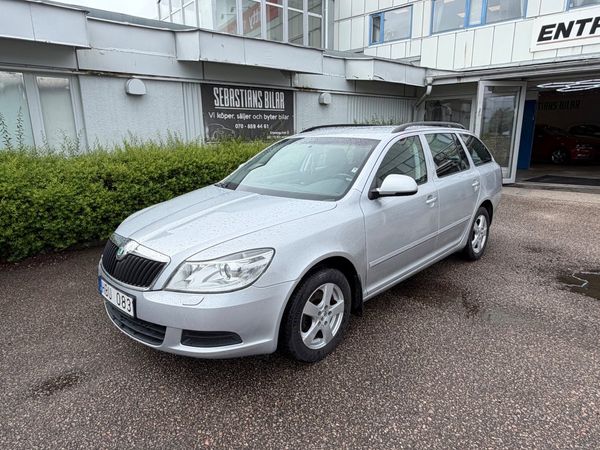 Skoda Octavia Kombi 1.6 TDI Ambiente Euro 5 - 2011