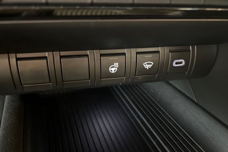 Toyota C-HR bild 21