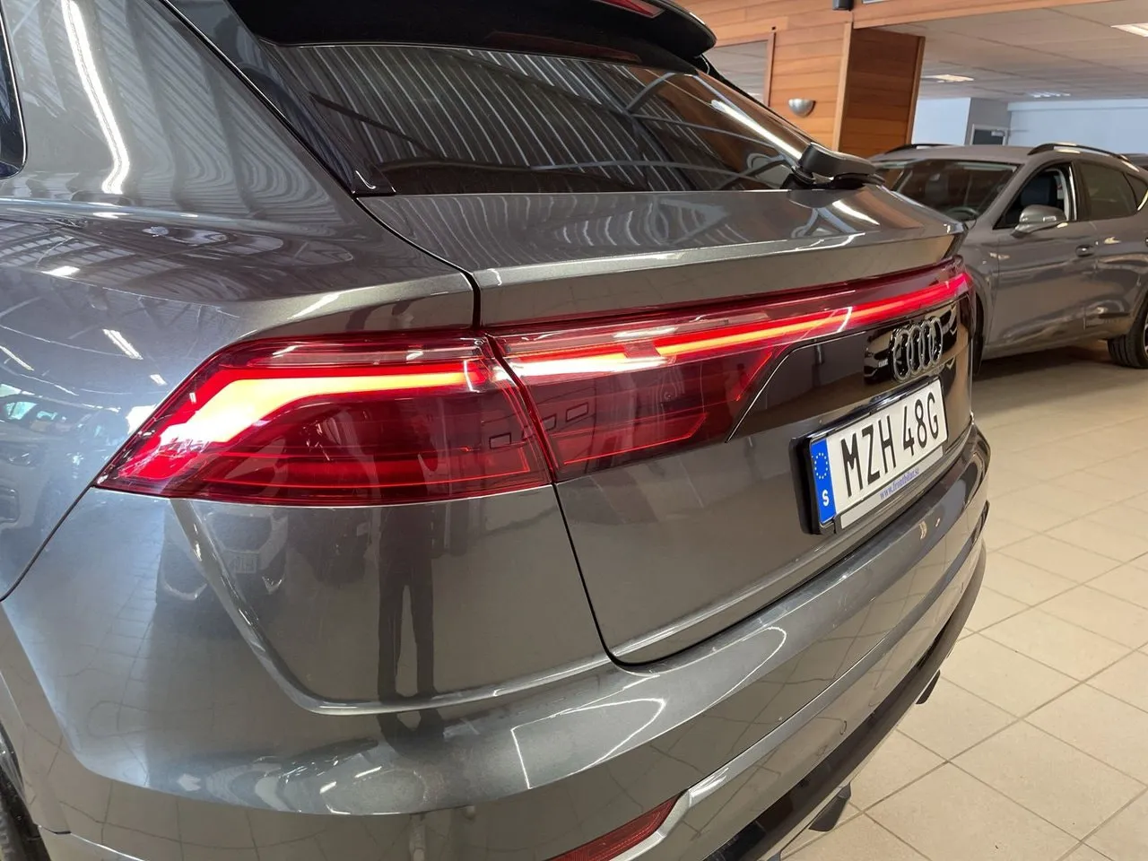 Vehicle image 30