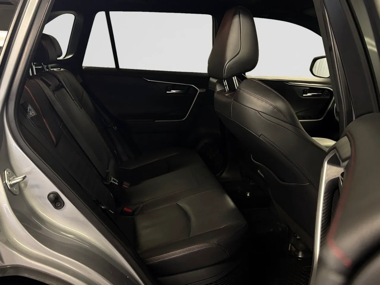 Vehicle image 21
