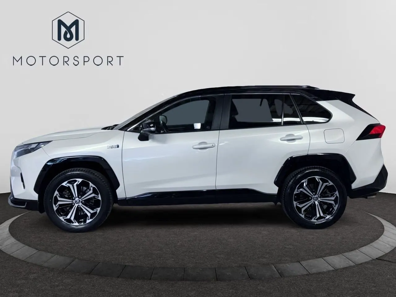 Vehicle image 8