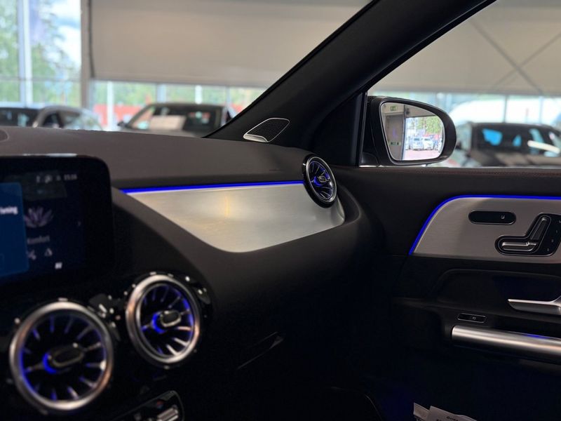 Mercedes GLA250 bild 17