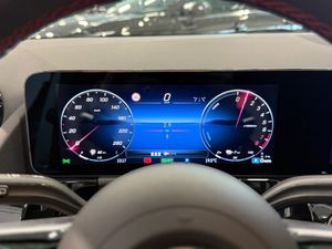 Mercedes GLA250 bild 18