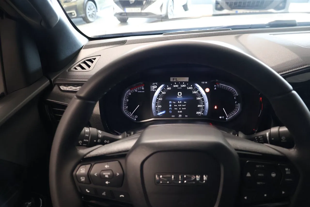 Vehicle image 14