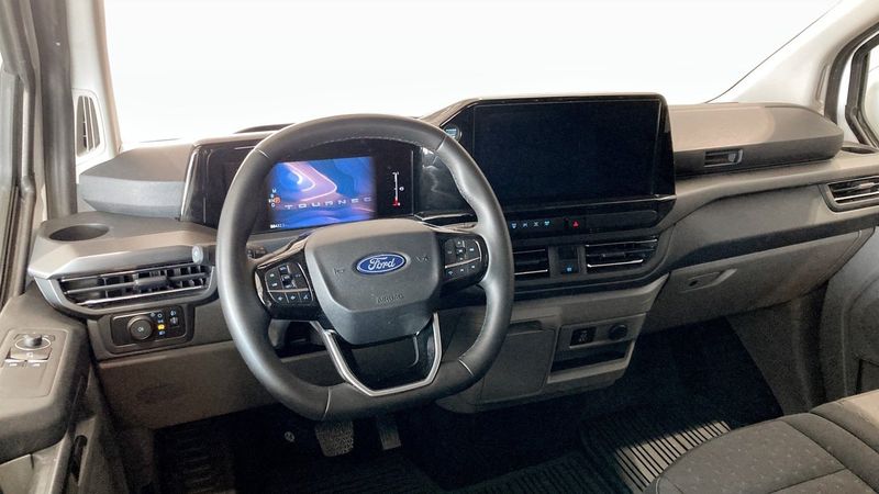 Ford Tourneo Custom bild 4