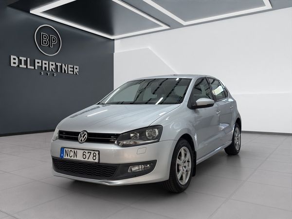Volkswagen Polo 5-dörrar 1.2 TSI Masters/Ny Servad/S+V-Däck/2 Ägare - 2013