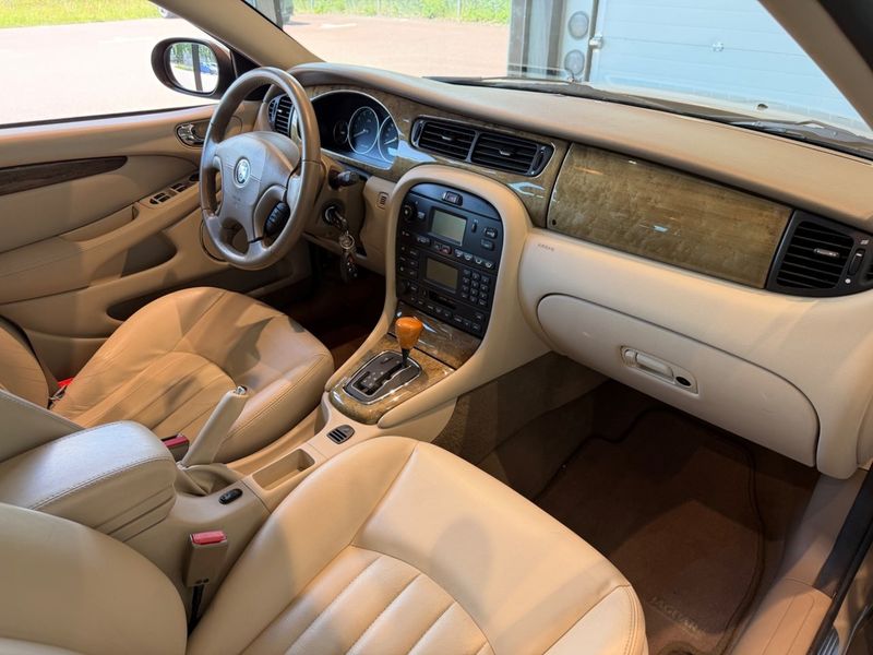 Jaguar X-Type bild 9
