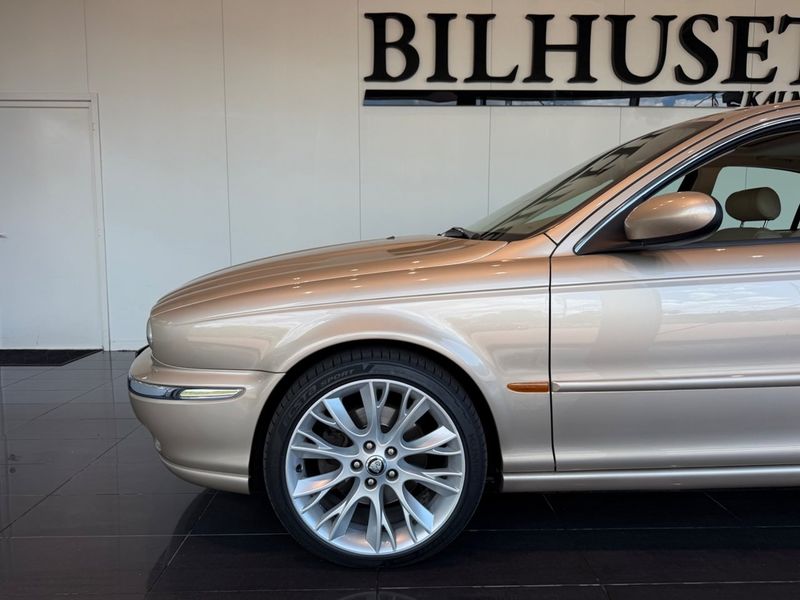 Jaguar X-Type bild 4