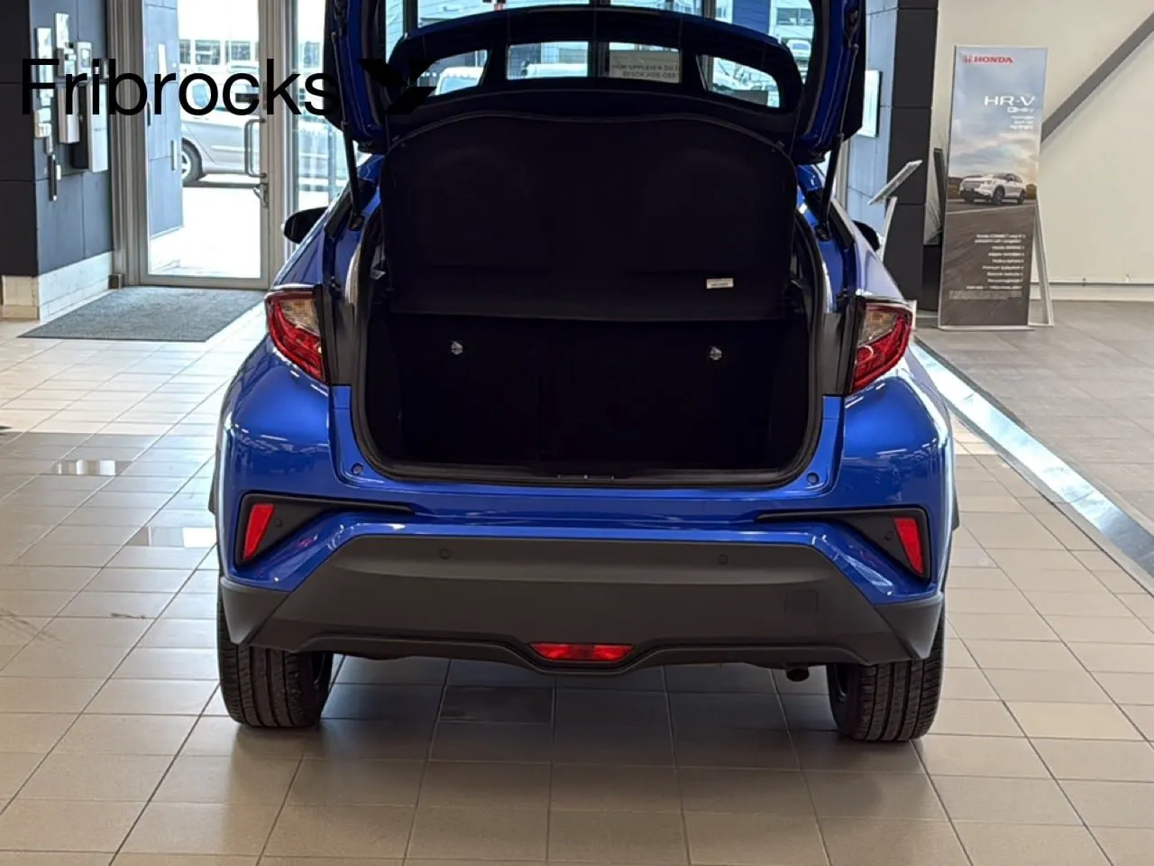 Vehicle image 7