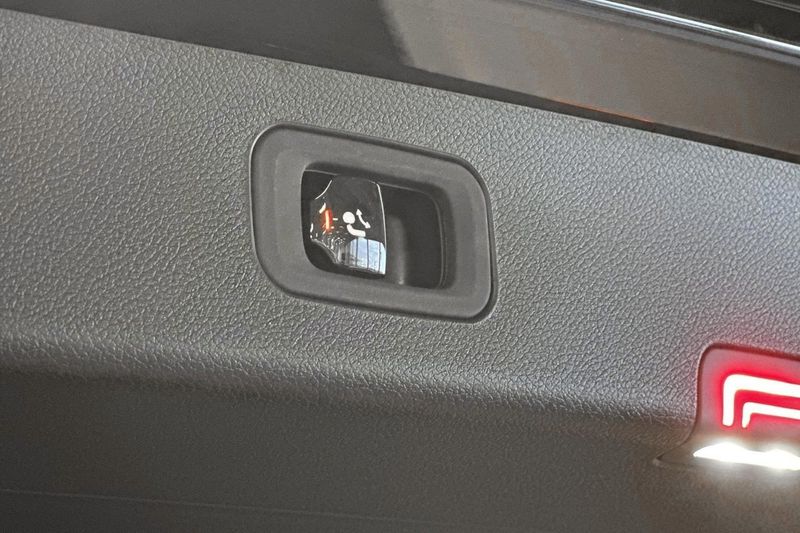 Mercedes E300 bild 18